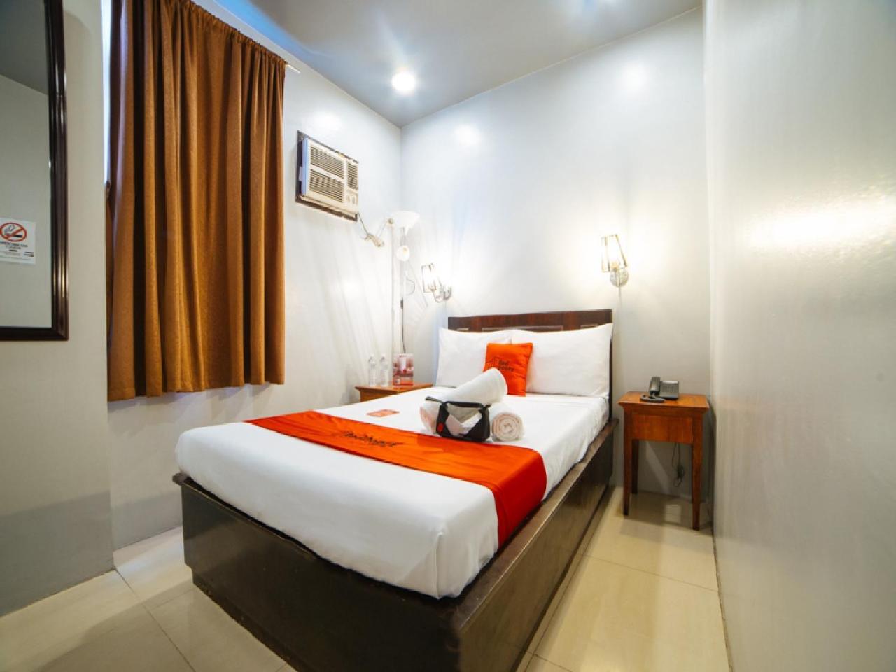 Reddoorz Plus @ Tayuman Manila Exterior photo